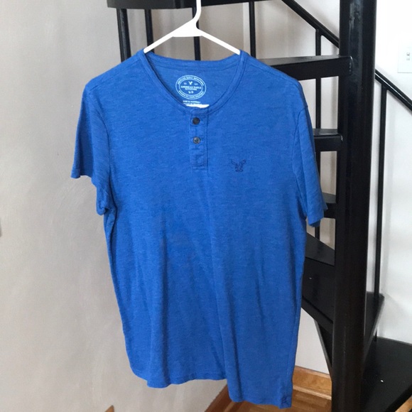 American Eagle Vneck and button up collared shirts - Picture 6 of 6